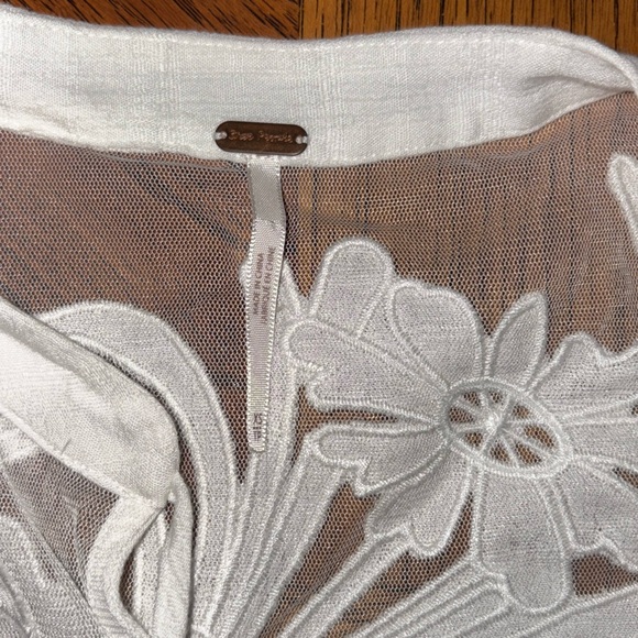 Free People Cream Pleated Tie Front Blouse - Picture 2 of 3